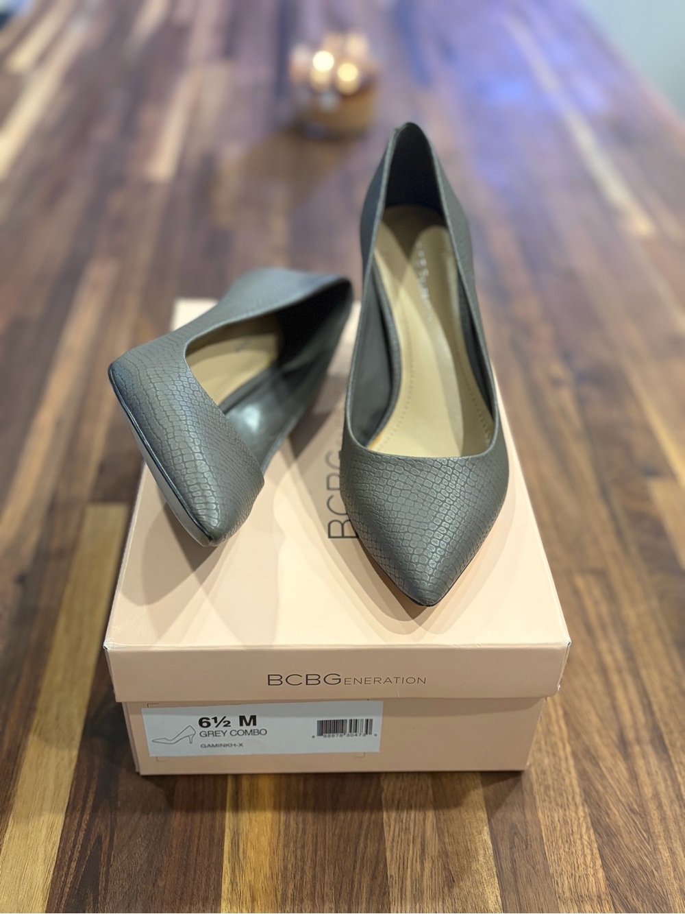BCBGeneration Grey Textured Pointed Toe Heels Size 6.5